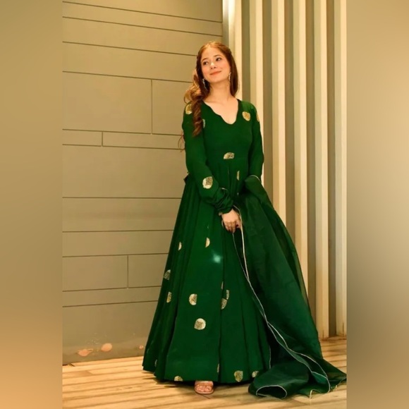 Anarkali set. Lehenga. Salwaar kameez. Message for real price. - Picture 6 of 6